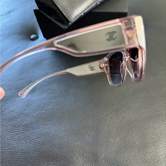 Chanel sunglasses - pink with gradient gray lenses - Picture 7 of 12
